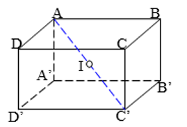 Một hình hộp chữ nhật có ba kích thước là a, b, c. Gọi (S) là mặt cầu đi qua 8 đỉnh của hình hộp chữ nhật đó. Tâm của mặt cầu (S) là 1